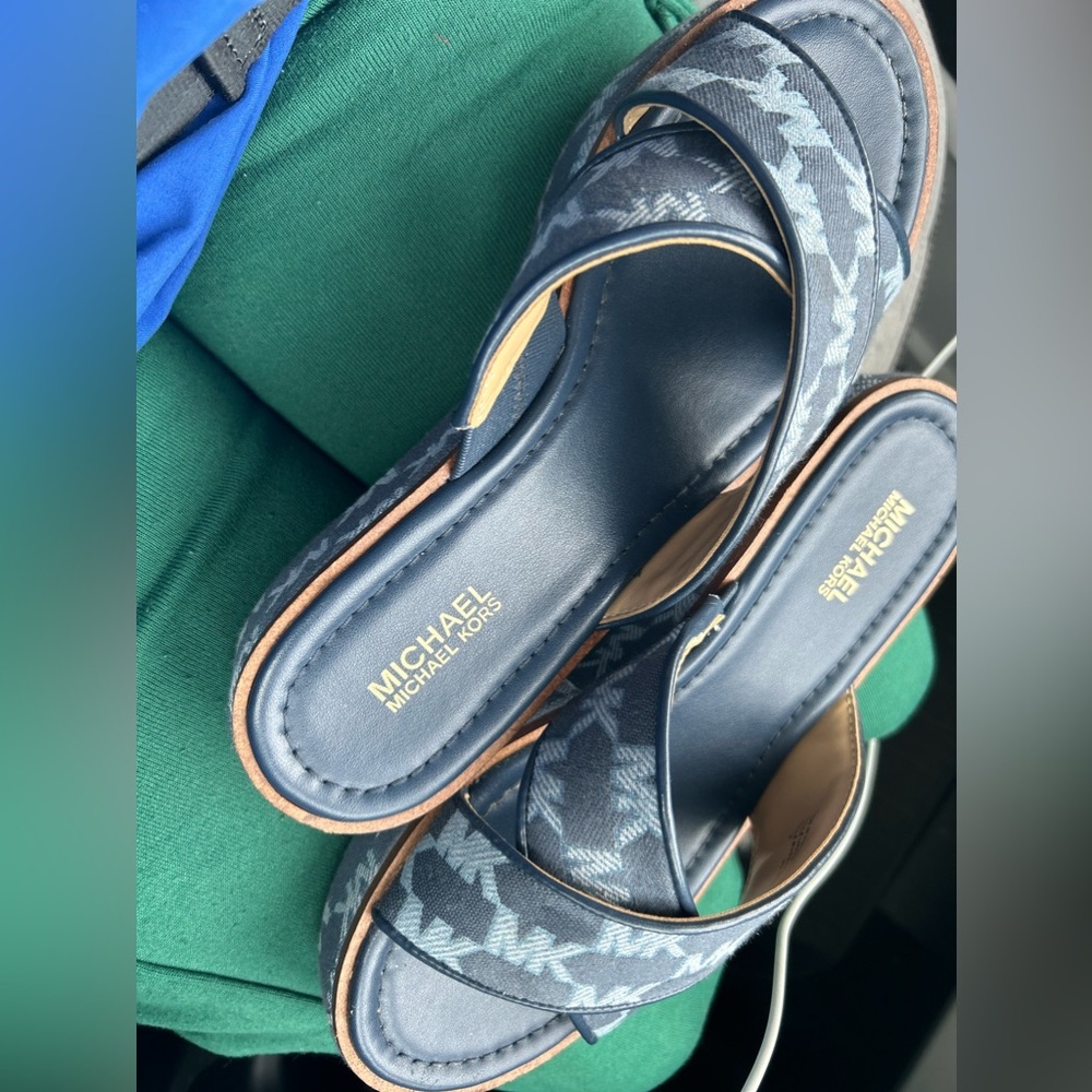 Michael Kors cross body with matching shoes. Shoes are a size 7.
